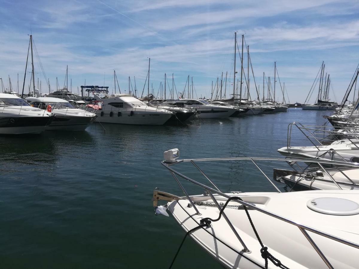 Apartamento Le Stud Golfe-Juan Exterior foto